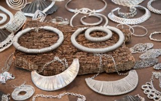 彝族银器非物质文化遗产（彝族银器制作工艺流程新手图解）