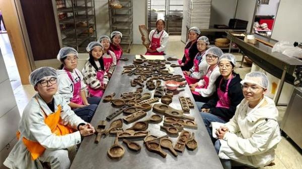 老外体验非物质文化遗产(老外体验中国非遗攻略)-第3张图片-八三百科 老外体验非物质文化遗产(老外体验中国非遗攻略)-第3张图片-八三百科