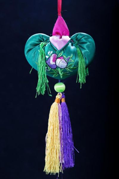 南阳香炉非物质文化遗产(南阳香包制作技艺教学)-第1张图片-八三百科 南阳香炉非物质文化遗产(南阳香包制作技艺教学)-第1张图片-八三百科