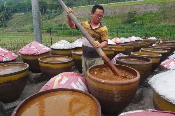 六枝非物质文化遗产酱（六枝酱怎么选：非遗老字号选购指南）-第1张图片-八三百科