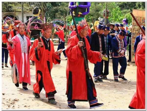 燎花花非物质文化遗产(燎花花非遗技艺新手入门指南)-第3张图片-八三百科 燎花花非物质文化遗产(燎花花非遗技艺新手入门指南)-第3张图片-八三百科