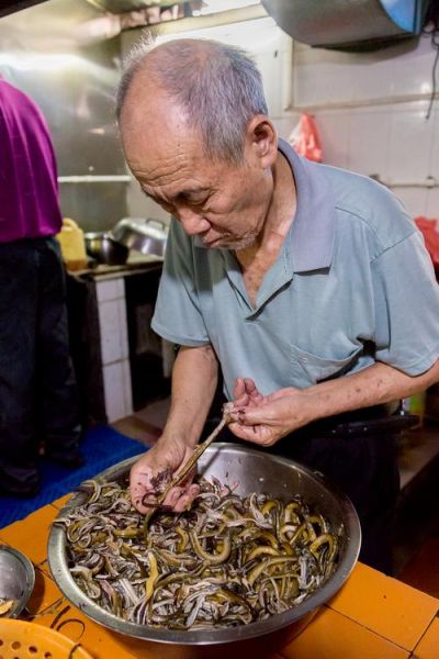 黄鳝非物质文化遗产(黄鳝制作技艺是国家级非遗吗?答:属于湖北省级非遗,正申报国家级。)-第3张图片-八三百科 黄鳝非物质文化遗产(黄鳝制作技艺是国家级非遗吗?答:属于湖北省级非遗,正申报国家级。)-第3张图片-八三百科