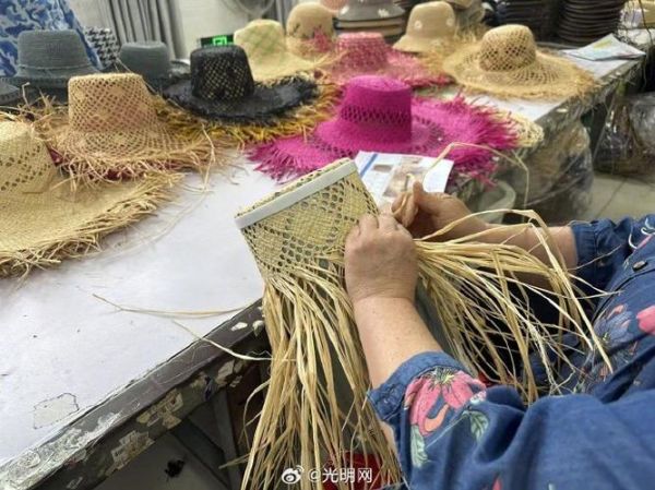 草帽非物质文化遗产（草帽非遗手工技艺入门指南）-第3张图片-八三百科