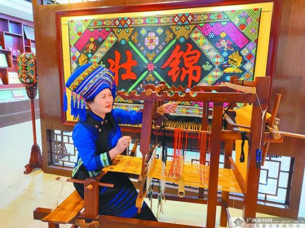 织花非物质文化遗产(织花非遗到底是什么?新手一看就能懂)-第3张图片-八三百科 织花非物质文化遗产(织花非遗到底是什么?新手一看就能懂)-第3张图片-八三百科