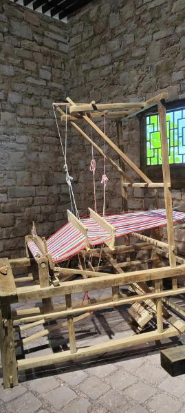 织布与非物质文化遗产（零基础学非遗织布入门教程）-第3张图片-八三百科