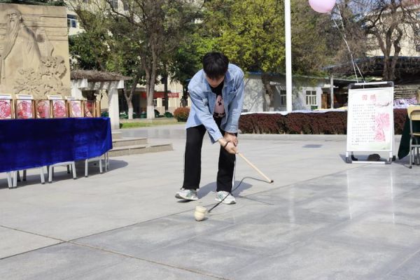 鸡棕陀螺非物质文化遗产（鸡棕陀螺在哪里看最正宗）-第1张图片-八三百科