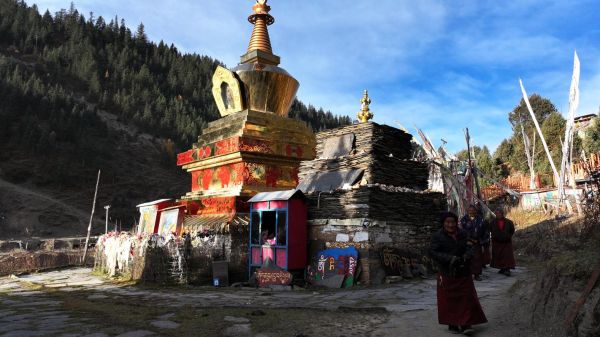 拉日玛非物质文化遗产（拉日玛非遗在哪里？四川甘孜藏族新龙县）-第1张图片-八三百科