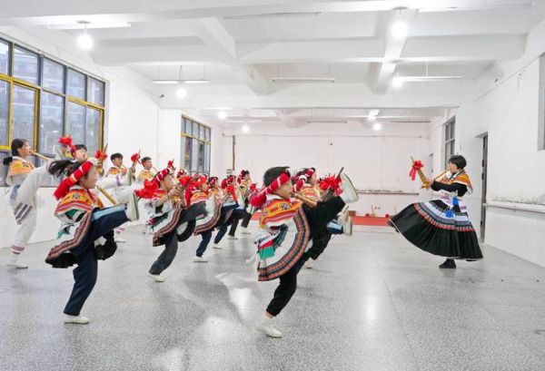 马边非物质文化遗产（马边苗族花鼓舞完整入门指南）-第2张图片-八三百科