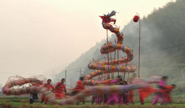 栖霞龙舞非物质文化遗产-第2张图片-八三百科 栖霞龙舞非物质文化遗产-第2张图片-八三百科