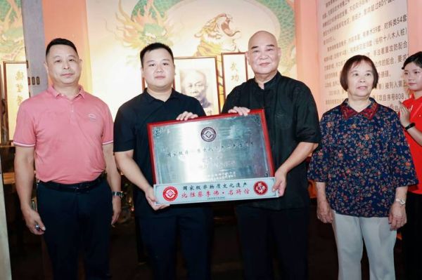 扬州非物质文化遗产授牌(扬州非遗授牌仪式全攻略)-第2张图片-八三百科 扬州非物质文化遗产授牌(扬州非遗授牌仪式全攻略)-第2张图片-八三百科