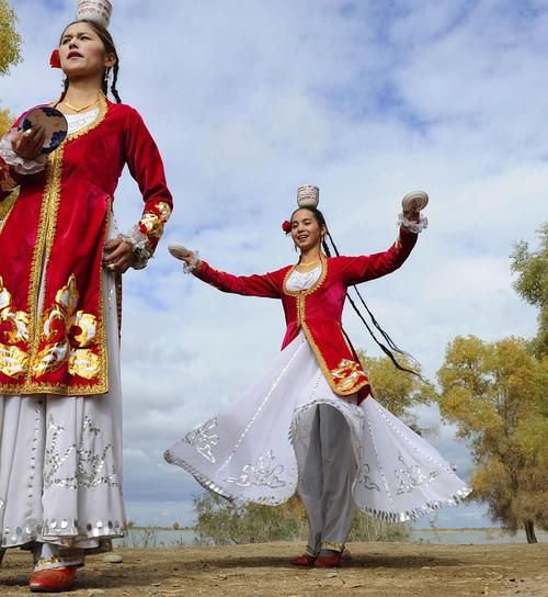 非物质文化遗产新疆民歌(新疆民歌有哪些被列入非遗)-第3张图片-八三百科 非物质文化遗产新疆民歌(新疆民歌有哪些被列入非遗)-第3张图片-八三百科