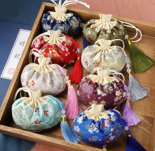 中药香包非物质文化遗产（中药香包非遗手工怎么做）-第1张图片-八三百科