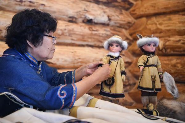 鄂伦春旗非物质文化遗产（鄂伦春族桦树皮制作技艺怎么学）-第3张图片-八三百科