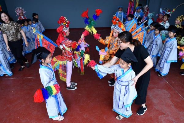 松林非物质文化遗产(松林竹马技艺在哪里学正宗)-第3张图片-八三百科 松林非物质文化遗产(松林竹马技艺在哪里学正宗)-第3张图片-八三百科