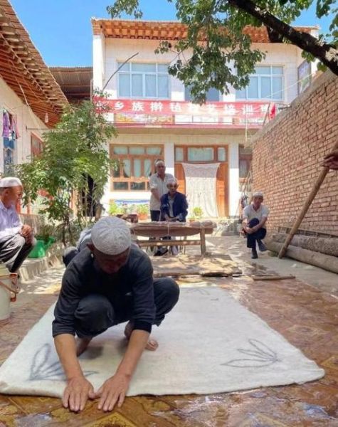 东乡擀毡非物质文化遗产（东乡擀毡制作工艺详细介绍）-第1张图片-八三百科