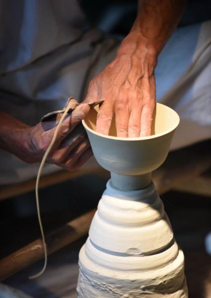 非物质文化遗产陶瓷工艺（景德镇手工制瓷非遗技艺怎么学）-第1张图片-八三百科