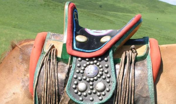 马具非物质文化遗产(马具制作技艺非遗传承入门指南)-第2张图片-八三百科 马具非物质文化遗产(马具制作技艺非遗传承入门指南)-第2张图片-八三百科