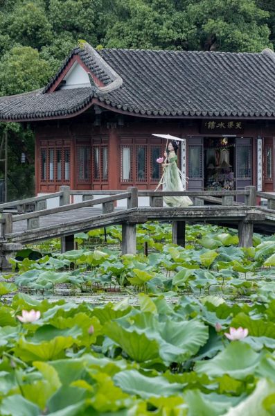 西湖非物质文化遗产(西湖非物质文化遗产有哪些值得逛)-第2张图片-八三百科 西湖非物质文化遗产(西湖非物质文化遗产有哪些值得逛)-第2张图片-八三百科